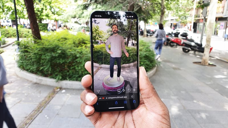 Vologram Messages WebAR demo